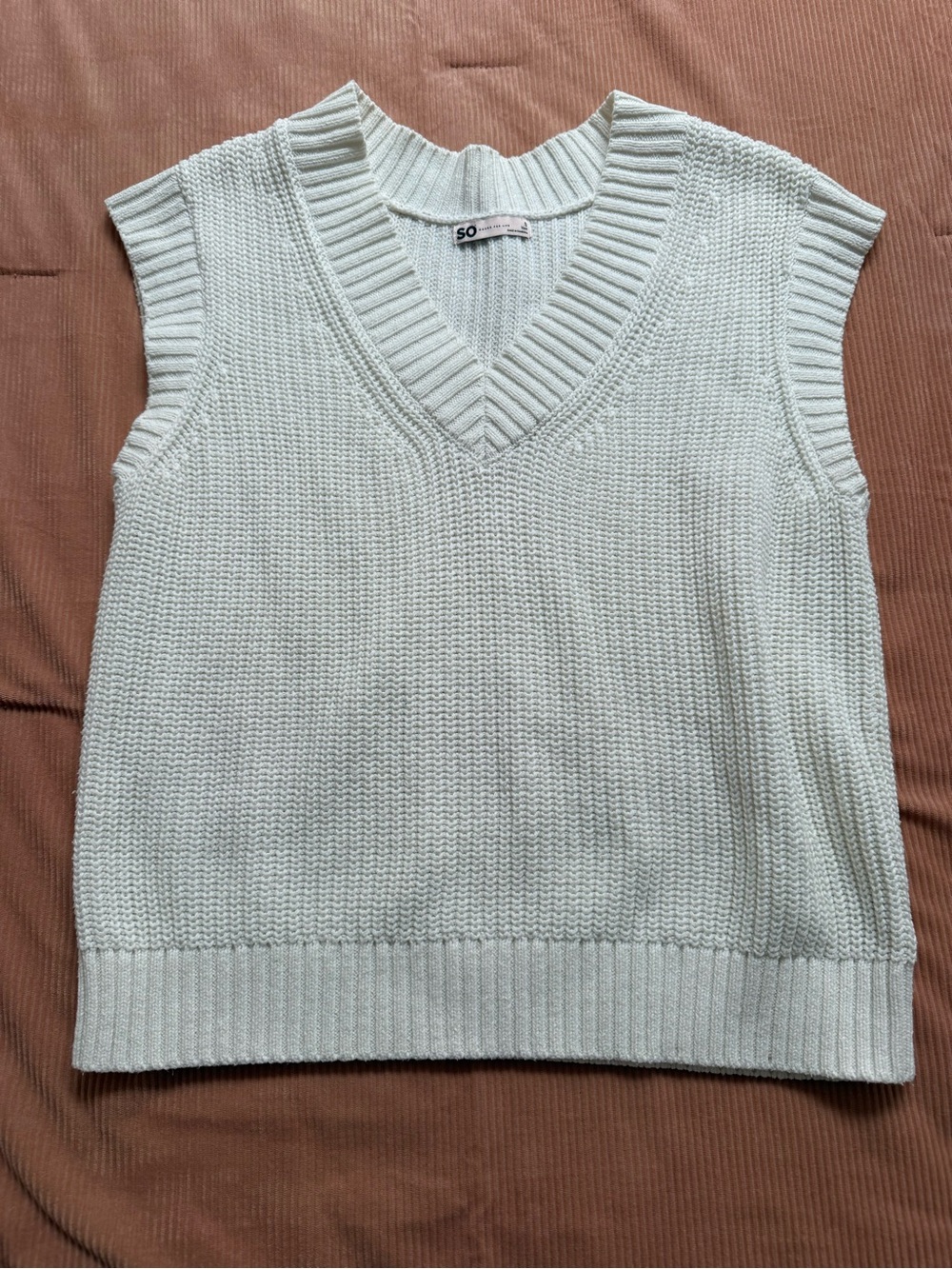 SO Sleeveless V-Neck Knit Sweater Vest in White